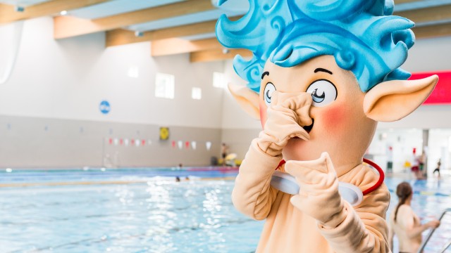 Das Maskottchen Willi Welle im Sport- und Freizeitbad blu, © SekundenstillFotgrafie