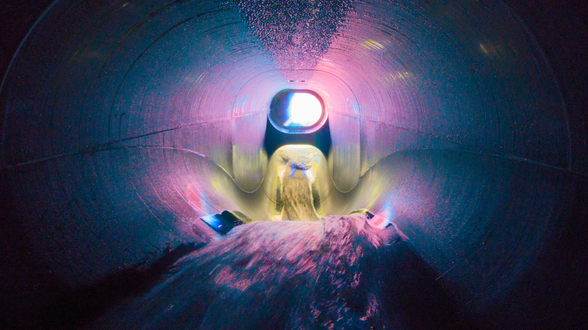 Bunte Lichteffekte in der blu Großrutsche, © Christian Becker