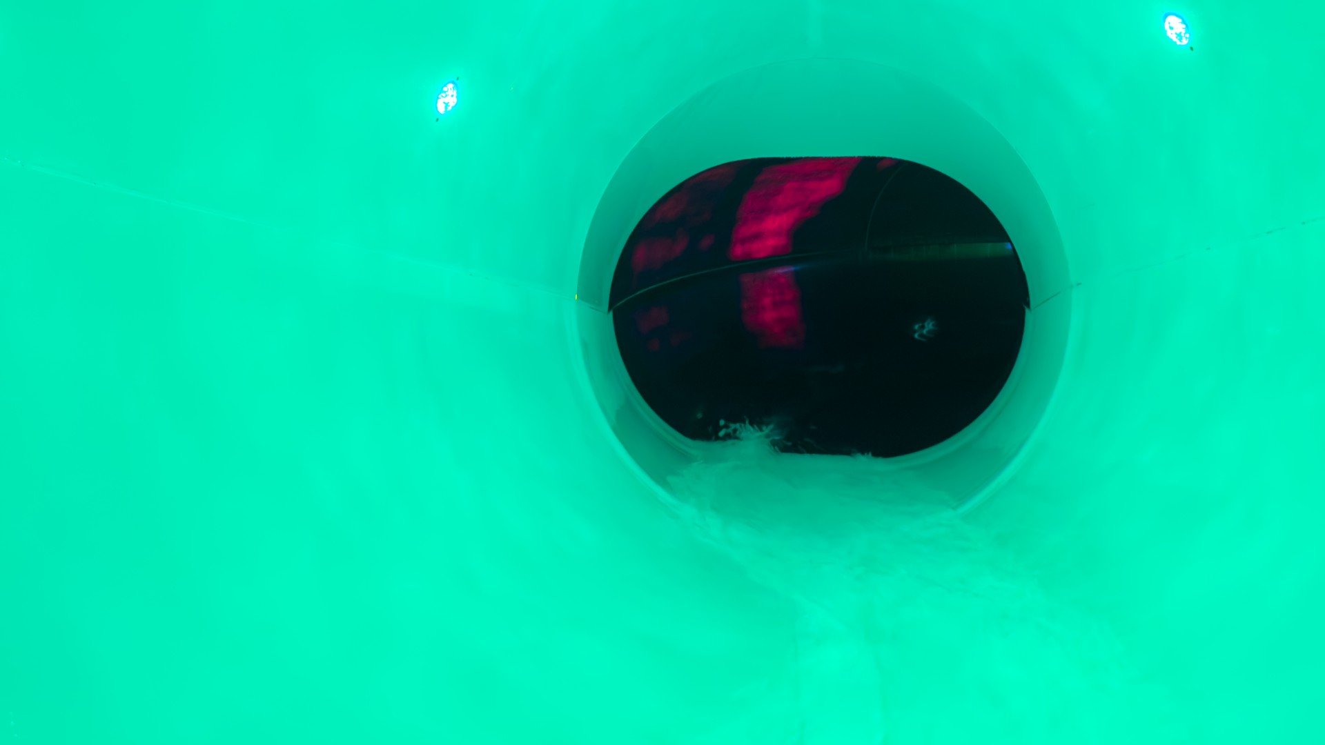 Ausgang der Cone Slide mit beleuchteten Fairy Lights im blu, © Martin Riek