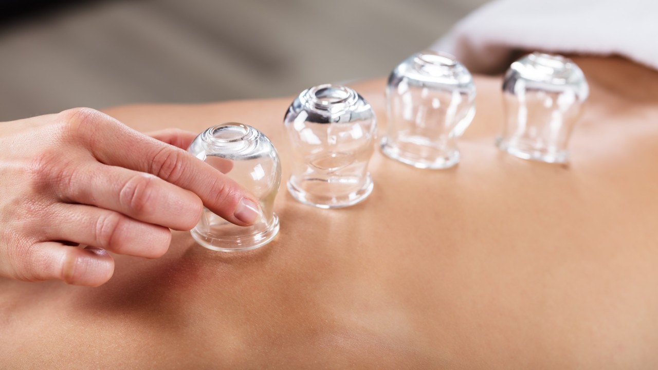 Schröpfen Massage in Bädern