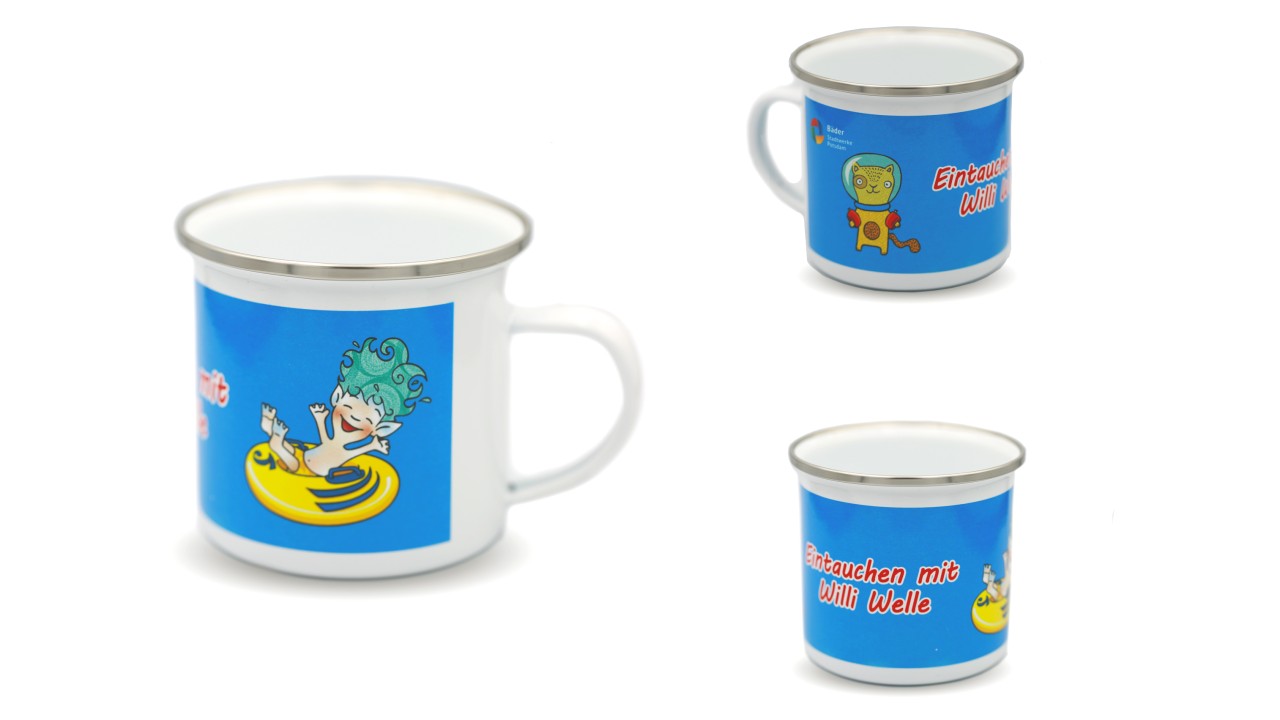 Kindertasse aus Emaillie mit Willi Welle Motiv, © Christian Becker