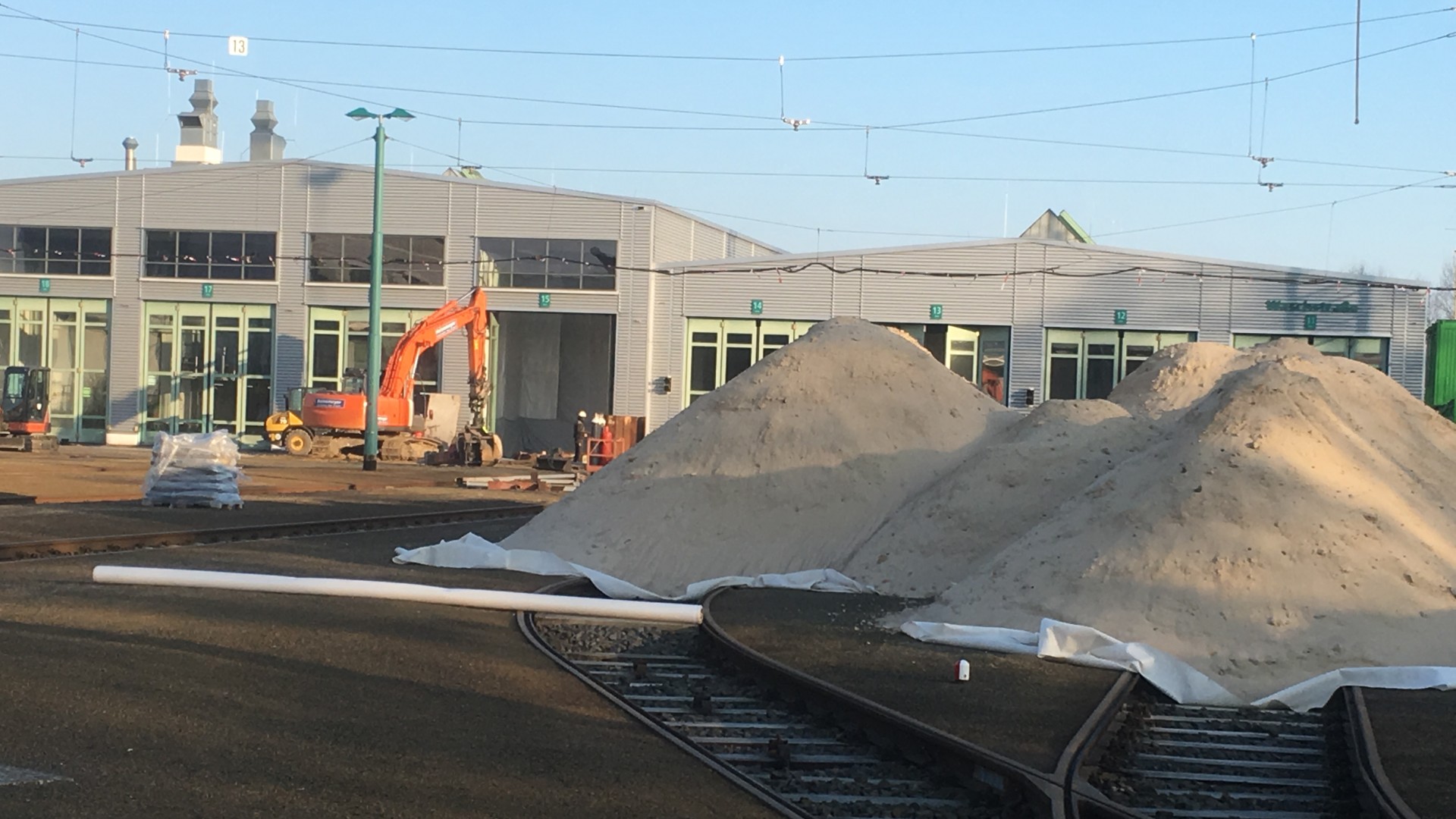 Werkstatt Tram vorbereitende Baumaßnahmen an der Werkstatthalle, © ViP