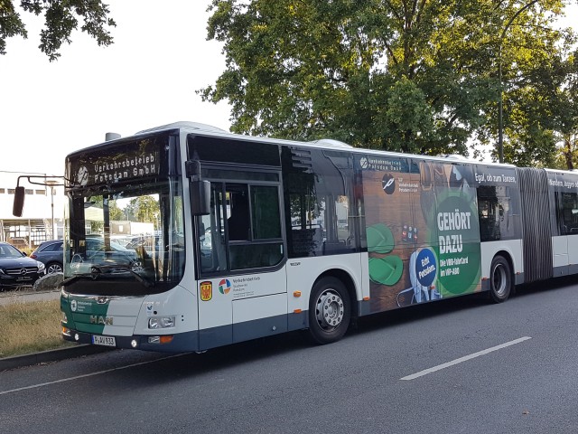 ViP Fahrzeugwerbung auf Bus, © ViP